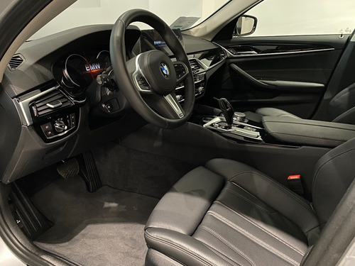 Imagen 5 de 8 de Bmw Serie 5 3.0 530ia Sportline