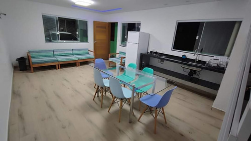 Vendo Um Lindo Sobrado Localizado No Litoral Norte Ubatuba Pouco Tempo De Construção E Bem Localizado.