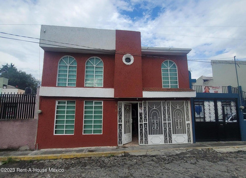 Casa En Venta En Morelos 2a Seccion Toluca Gis 24-961