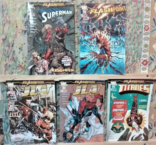Lote 5 Revistas Flashpoint - Superman Jla Titanes - Dc Ecc