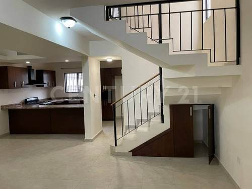 Imagen 2 de 30 de Casa Nueva En Renta, Frente A Área Verde, Villas Del Renacimiento.