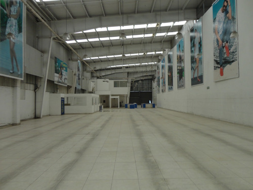 Bodega Comercial En Renta Y Venta Sobre Norte 45 De 1914m2, Altura De 9 A 11 Metros.