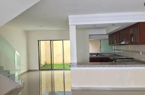 Imagen 4 de 9 de Casa En Venta Volcan Pochutla, Huentitan El Bajo