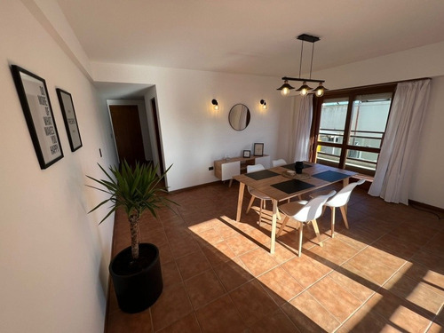 Imagen 5 de 10 de Departamento 2 Ambientes Con Cochera!! Oportunidad!!