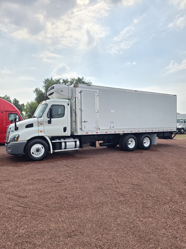 Freightliner Cascadia 2016 Torton Caja Refrigerada Rabon