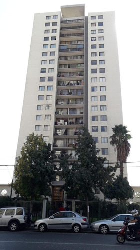 Departamento En Sector Residencial De Independencia