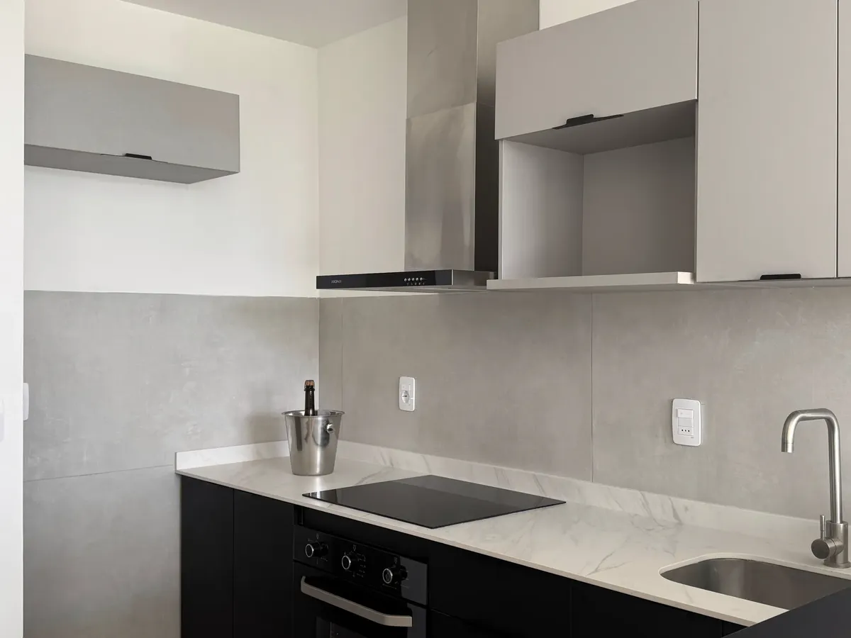 Apartamento De 1 Dormitorio En Alquiler - Unidad 102 - Torre C - Ventura Tower Carrasco · Photo 2