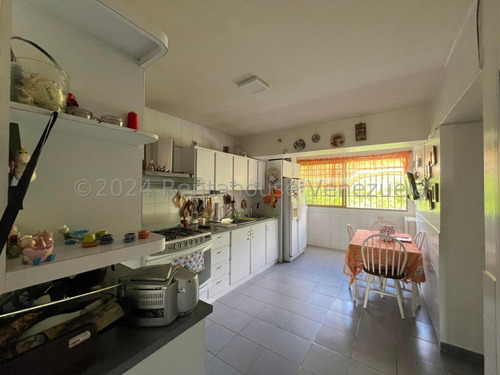 Apartamento En Venta Ubicado En Maracay Urb Calicanto Db 24-27543