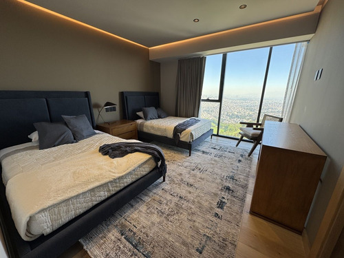 Exclusivo Penthouse En Venta Taira Bosque Real