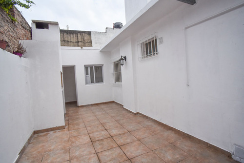 Impecable Interno, 2 Patios Frente Parque Garay