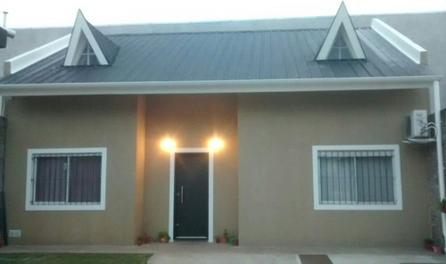 Hermoso Chalet De Categoría + Departamento 2 Amb. Ideal 2 Familias