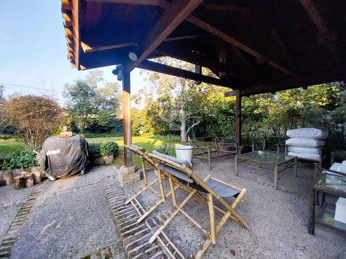 Casa 6 Dormitorios, Con Gran Terreno Y Buena Conectividad