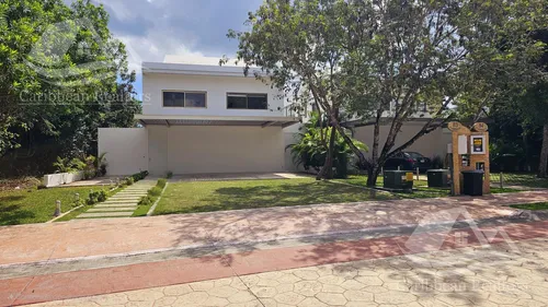 Casa En Venta En Lagos Del Sol Cancun