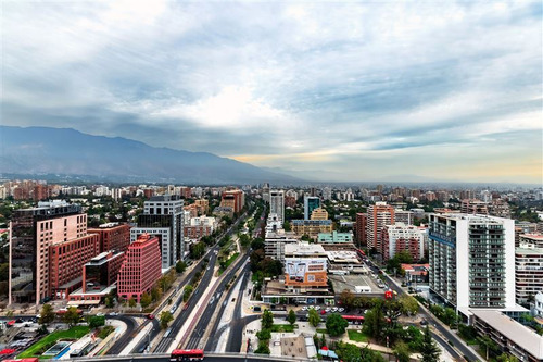 Departamento En Venta De 2 Dorm. En Las Condes