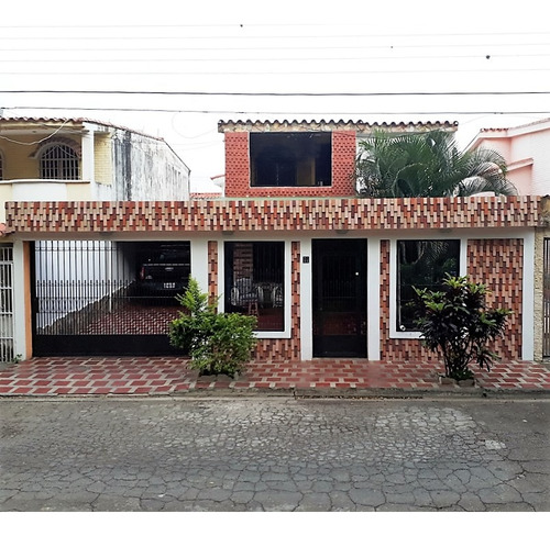 Confortable Casa En Venta, Urb El Pinar, Naguanagua, Carabobo, Nereida Rosales
