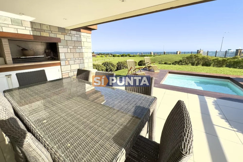 Apartamento En Alquiler De 3 Dormitorios Con Piscina Y Parrillero En Veramansa - Mansa
