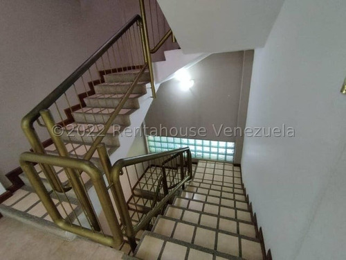 Hermosa Casa En Venta En La Unión, El Hatillo Lj 25-10885
