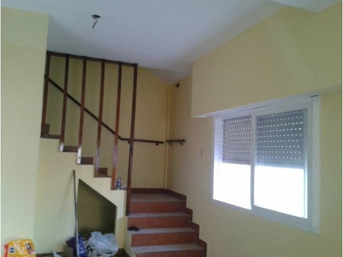 Imagen 7 de 11 de Alquiler Casa De 4 Ambientes Con Patio Y Cocheras - La Tablada