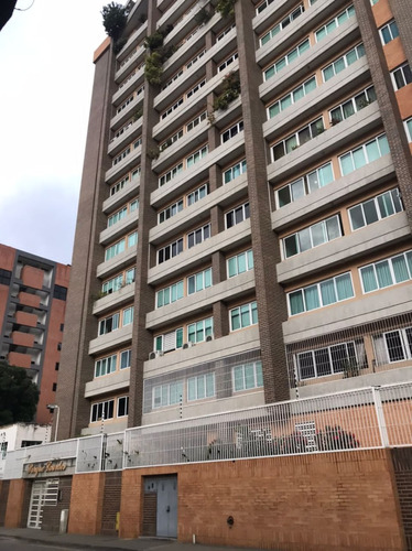 Moderno Apartamento Ubicado En El Pinar. El Paraíso, Caracas