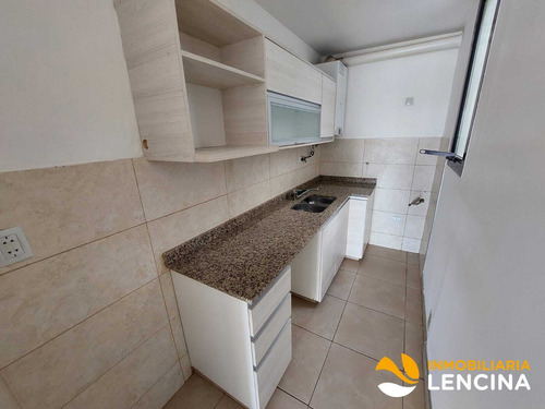 Imagen 3 de 23 de Departamento En Venta - 2 Dorm C/cochera - Centro Carlos Paz