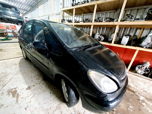 Imagem 2 de 5 de Sucata Xsara Picasso 2.0 16v Gaso. 2005 P/ Retirada De Peças