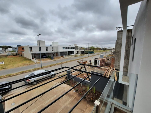Imagen 9 de 29 de Greenville 2, Duplex En Venta De 3 Dormitorios, Cochera Para 2 Autos