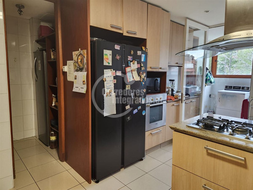 Departamento En Venta De 5 Dorm. En Las Condes