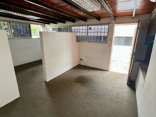 Imagen 5 de 24 de Casa Comercial En Venta 220m2 C Y 348m2 T Los Palos Grandes