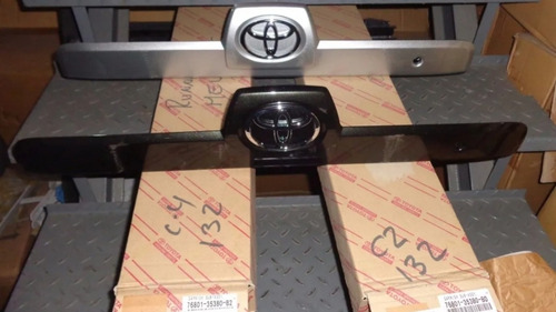 Platina Original De Compuerta Trasera Toyota 4runner 03-08