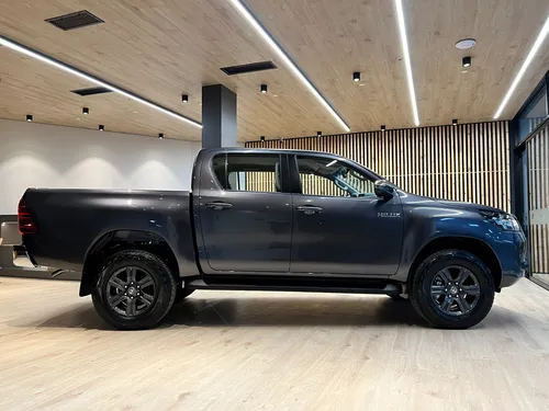 Toyota Hilux 2.7 4x4