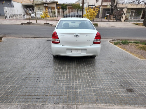 Imagen 8 de 13 de Toyota Etios 1.5 4ptas Xs