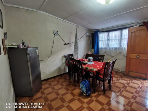 Casa En Venta 121m2,3d,1b. Los Duraznos, Estación Central.