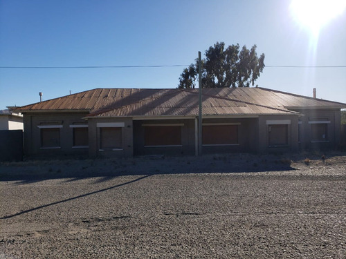 Imagen 3 de 10 de Astra Fracción De 6.000 M2 Con Importante Inmueble