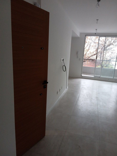 Imagen 4 de 15 de Venta Departamento 3 Ambientes En Parque Patricios, Capital