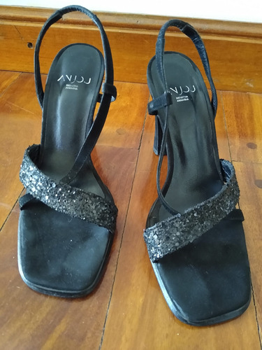 Imagen 1 de 3 de Zapatos Sandalias Estiletos Negro Talle 35 Gamuzados