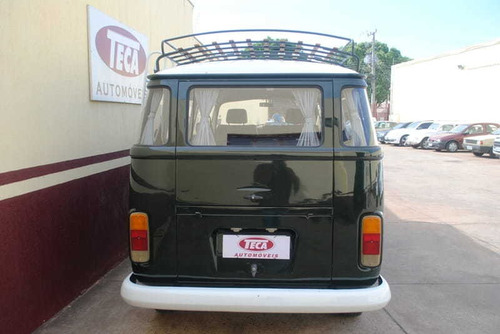 Volkswagen Kombi Standard 1.6 4p