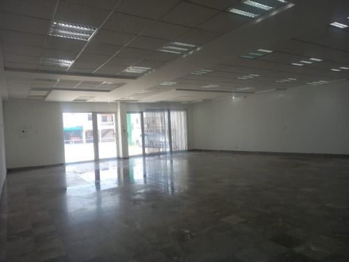 Local Comercial En Renta 228 M², 2 Baños, 8 Estacionamientos, Av José Ma. Iglesias, Chihuahua