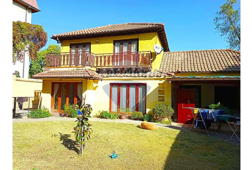 Excelente Casa Con Amplio Terreno Plaza Ñuñoa