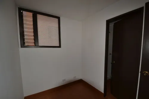Apartamento En Venta En La Calleja. Cod V12044