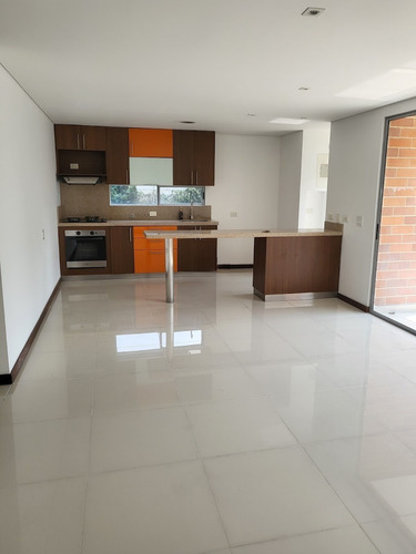 Apartamento En Arriendo Poblado Sector Loma De Los Parra