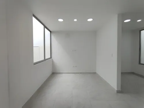 Oficina En Arriendo En Latino. Cod A17321