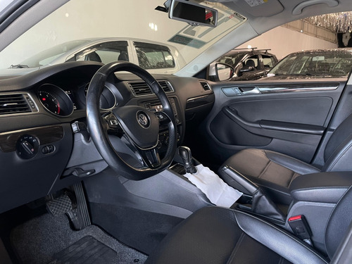 Volkswagen Jetta 2.0 Comfortline Flex Aut 4p
