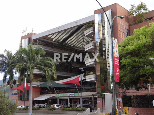 Imagen 1 de 7 de Local Comercial En Venta Centro Comercial Manzanares Plaza