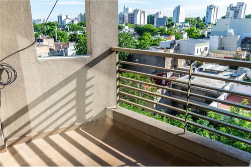 Depto Semipiso 2 Amb. Con Balcon, Caballito