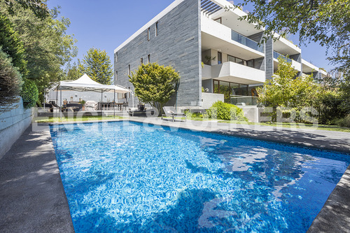 Departamento Triplex Con Jardín - Los Domínicos Antiguo