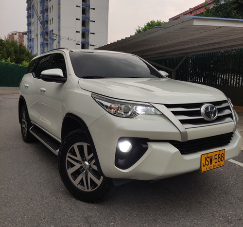 Toyota Fortuner 2.4 Diesel 4x2 