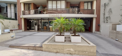 Venta Departamento De Categoria- Con Pileta- Cochera- 2 Habitaciones