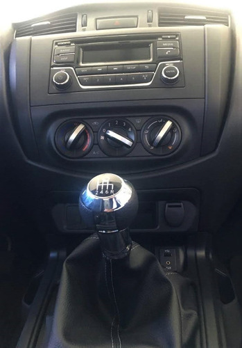 Imagen 8 de 19 de Renault Alaskan 2.3t Confort 4x2 Utilitario Amarok Hilux G