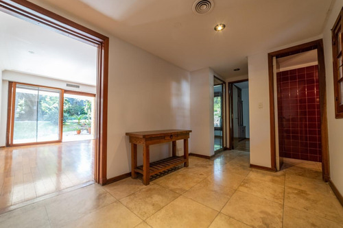Imagen 2 de 30 de Venta/alquiler Imponente Casa En La Lucila Partido De Vicente Lopez - A Metros Del Río