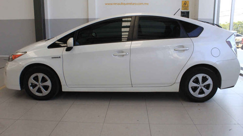 Imagen 2 de 15 de Toyota Prius 2012 4p Premium Hibrido R16